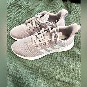 Adidas lavender women’s tennis shoes